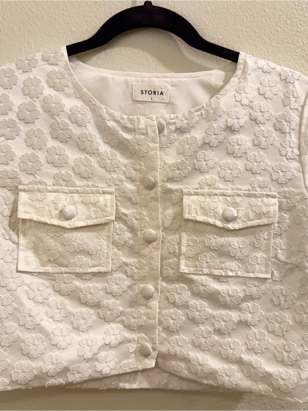 Storia Cropped White Floral Jacquard Button-Front Top - Never worn